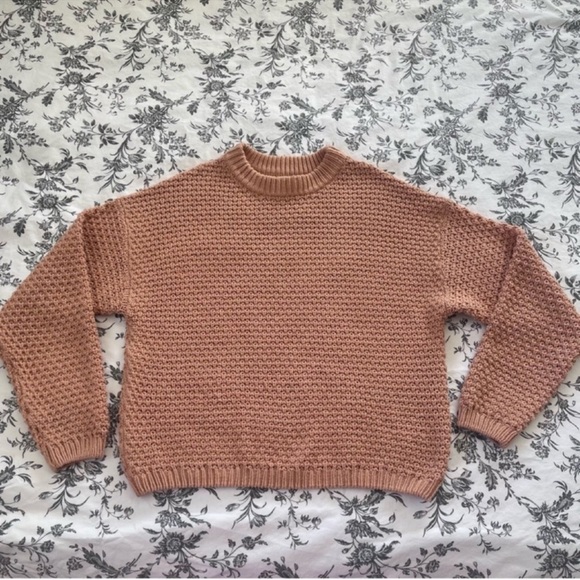 Universal Thread Sweater - Picture 1 of 6